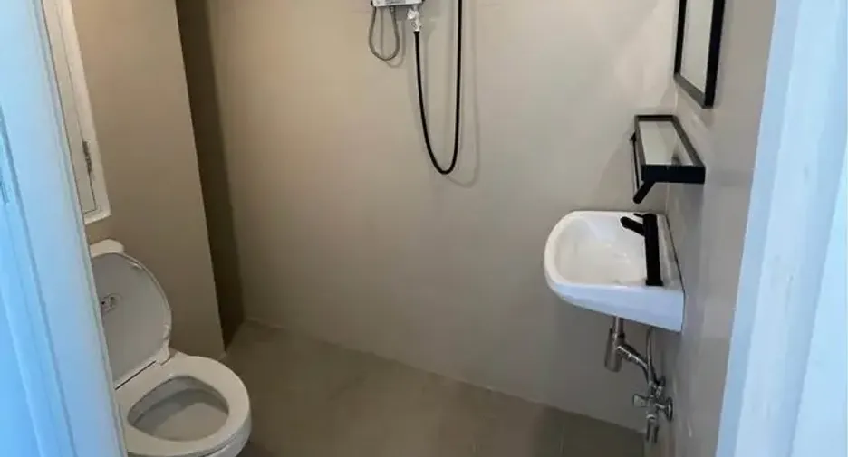 For rent 3 bedrooms condo in Watthana, Bangkok