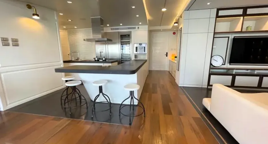 For rent 3 bedrooms condo in Watthana, Bangkok
