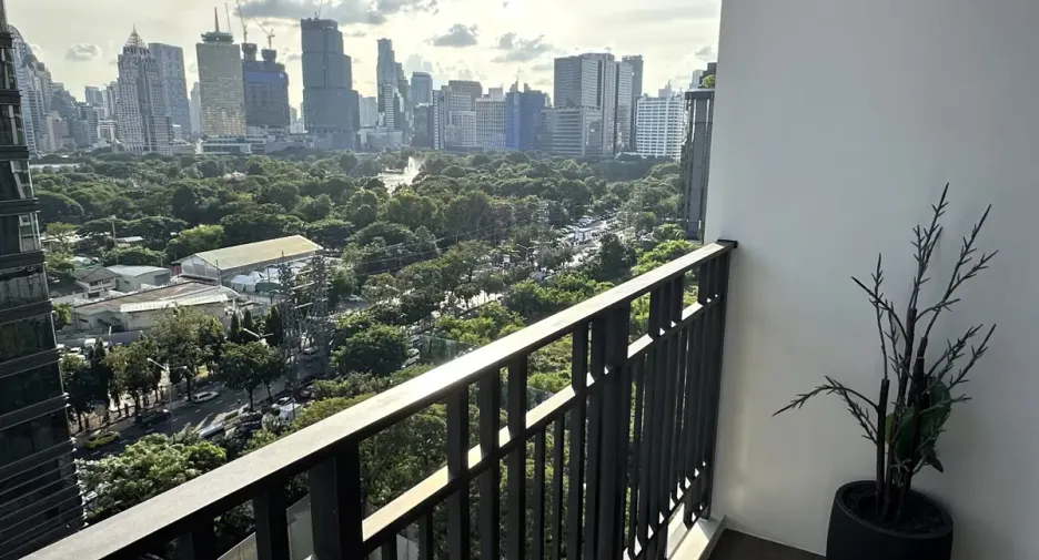 Condo en alquiler de 2 habitaciones en Pathum Wan, Bangkok