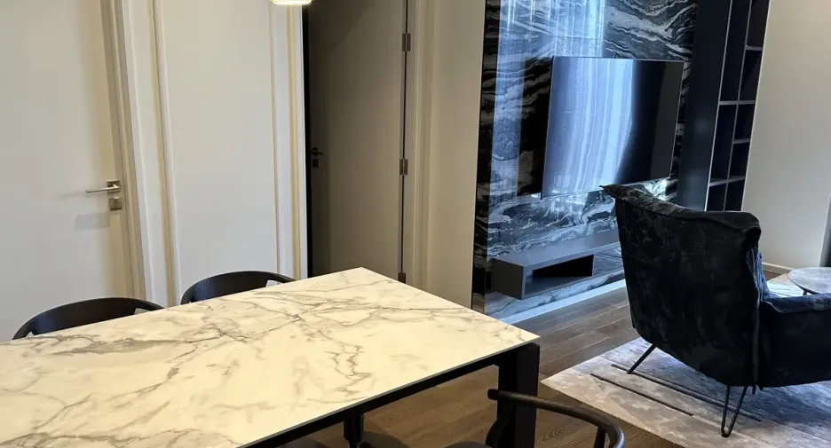 Condo en alquiler de 2 habitaciones en Pathum Wan, Bangkok
