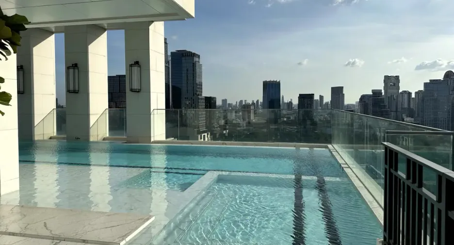 Condo en alquiler de 2 habitaciones en Pathum Wan, Bangkok