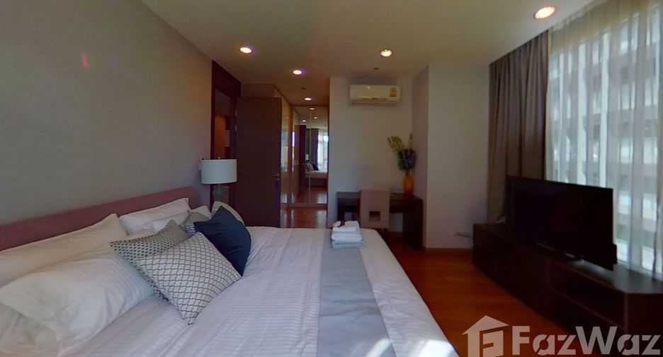 For rent 2 bedrooms condo in Watthana, Bangkok