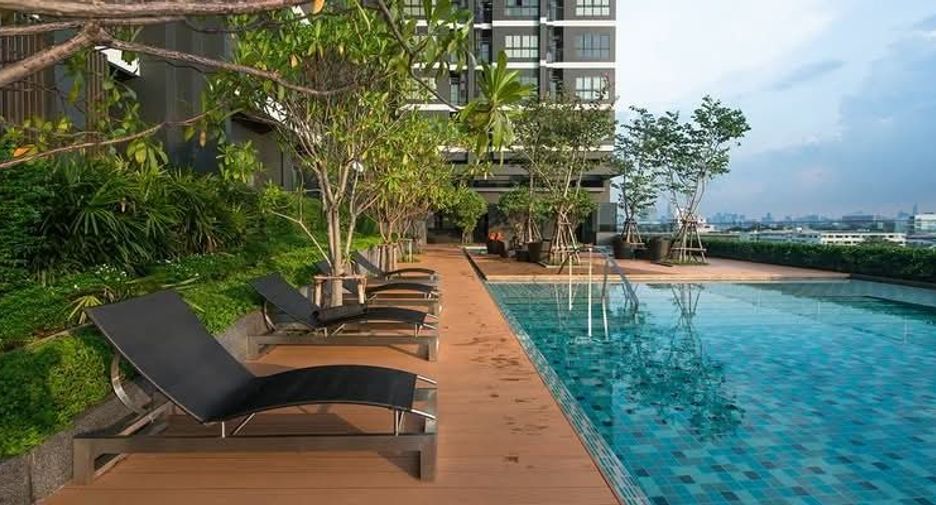 For sale 1 bed condo in Bang Phlat, Bangkok