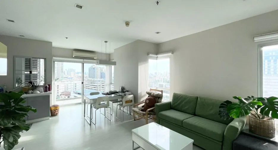 For sale 2 bedrooms condo in Chatuchak, Bangkok
