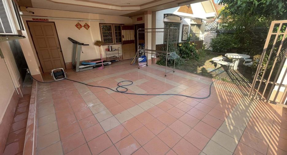 For rent 2 bedrooms house in Mueang Samut Prakan, Samut Prakan