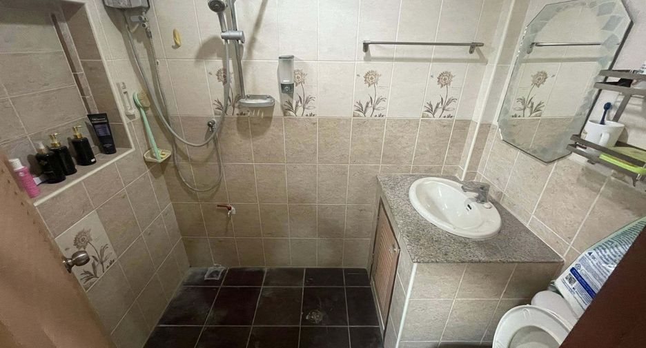 For rent 2 bedrooms house in Mueang Samut Prakan, Samut Prakan