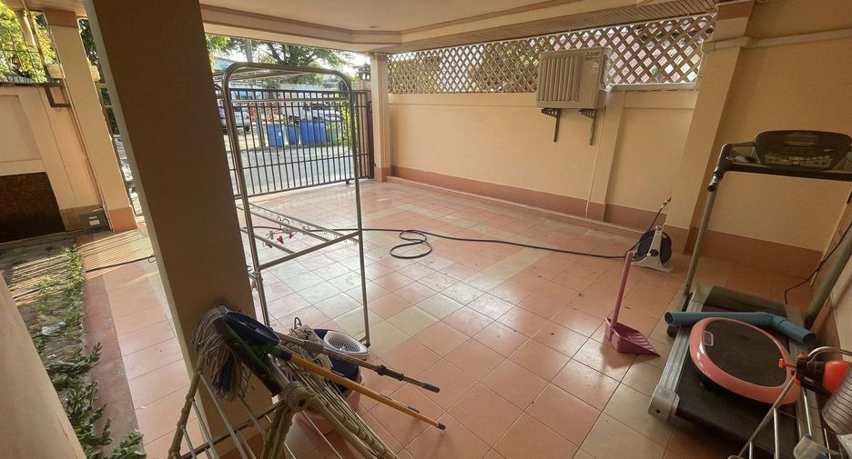 For rent 2 bedrooms house in Mueang Samut Prakan, Samut Prakan