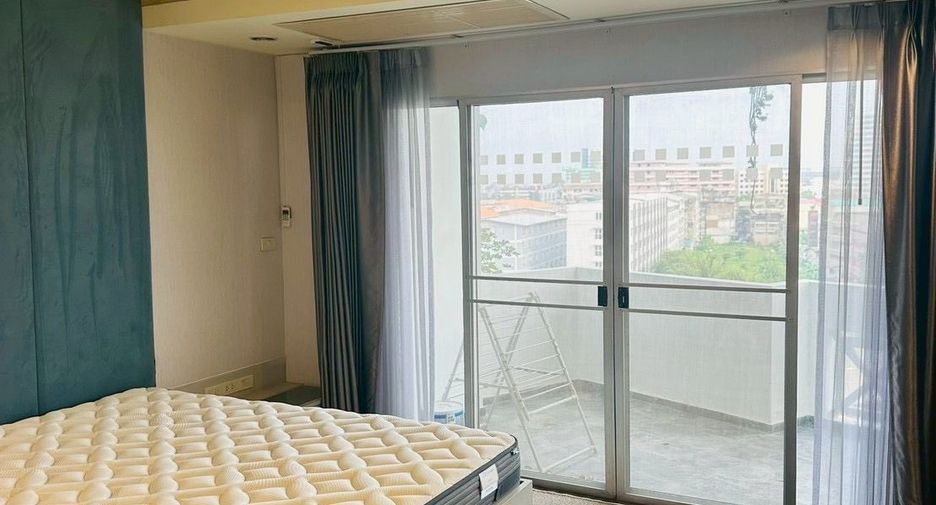 Condo en alquiler de 2 habitaciones en Bang Kapi, Bangkok