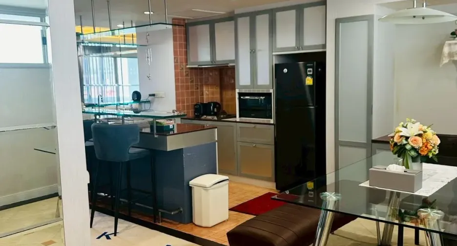 For rent 2 bedrooms condo in Bang Kapi, Bangkok