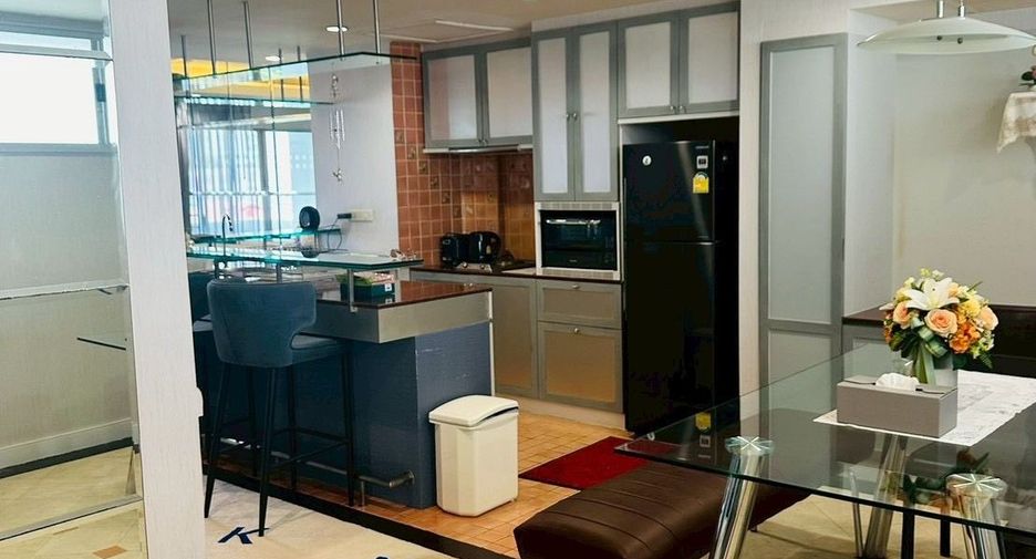 Condo en alquiler de 2 habitaciones en Bang Kapi, Bangkok
