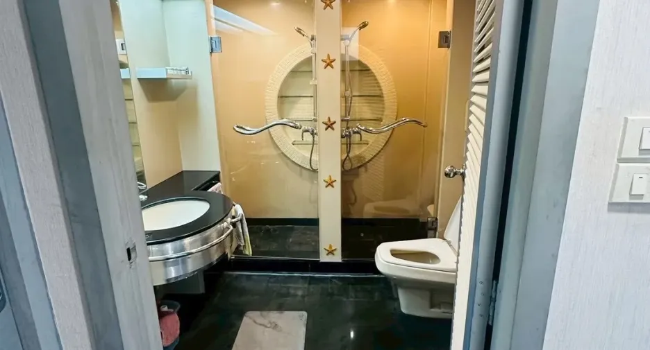 For rent 2 bedrooms condo in Bang Kapi, Bangkok