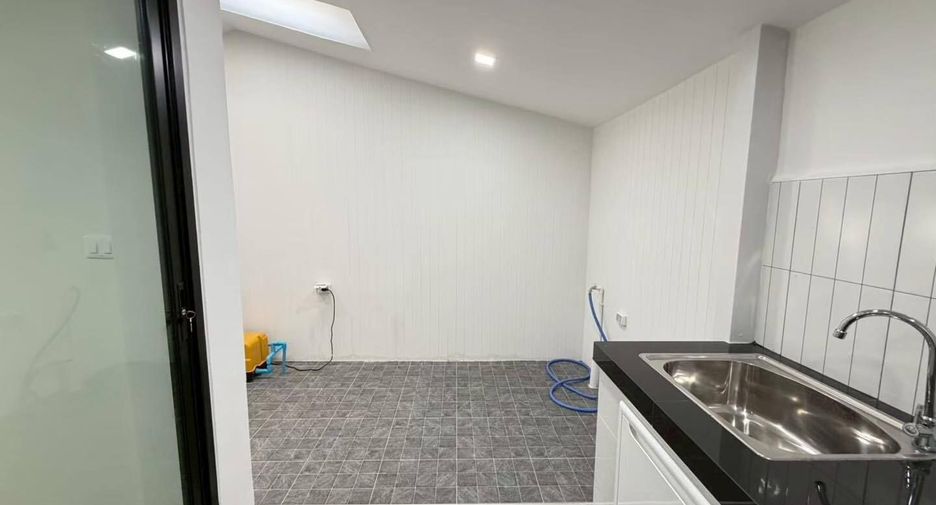 For sale 2 bedrooms townhouse in Bueng Kum, Bangkok