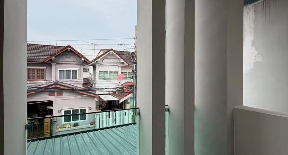 For sale 2 bedrooms townhouse in Bueng Kum, Bangkok