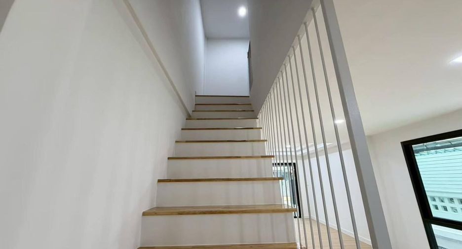 For sale 2 bedrooms townhouse in Bueng Kum, Bangkok