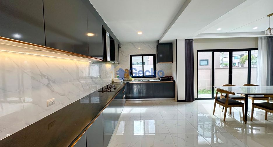 For rent 4 bedrooms house in Bang Lamung, Chonburi