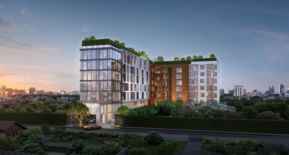 For sale 3 bedrooms condo in Khlong Toei, Bangkok