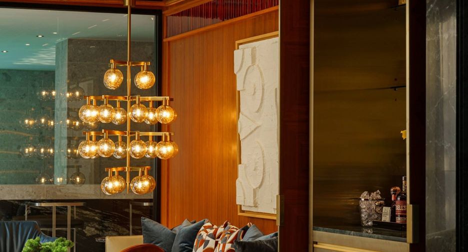 For sale 3 bedrooms condo in Khlong Toei, Bangkok