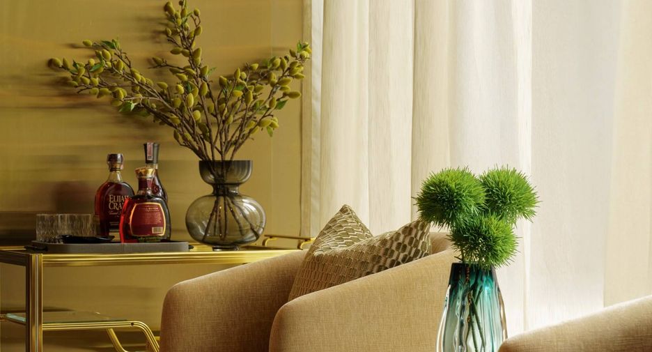 For sale 3 bedrooms condo in Khlong Toei, Bangkok