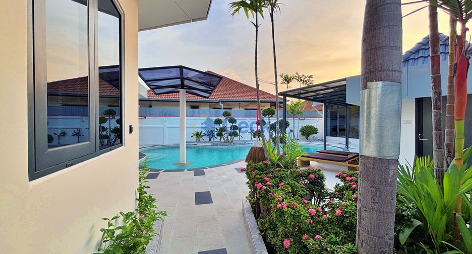 Casa en venta de 6 habitaciones en Bang Lamung, Chonburi