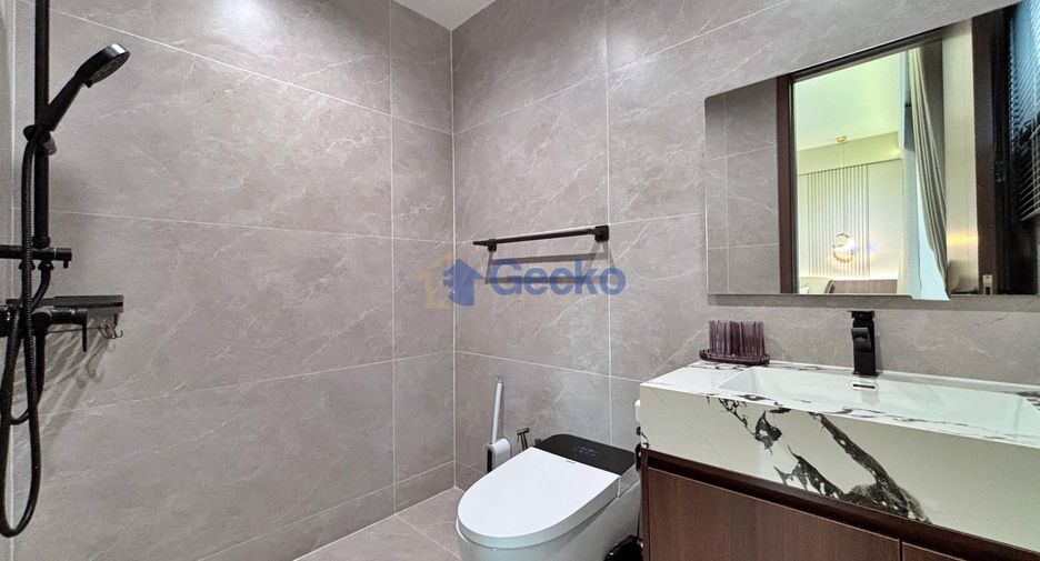 Casa en venta de 6 habitaciones en Bang Lamung, Chonburi