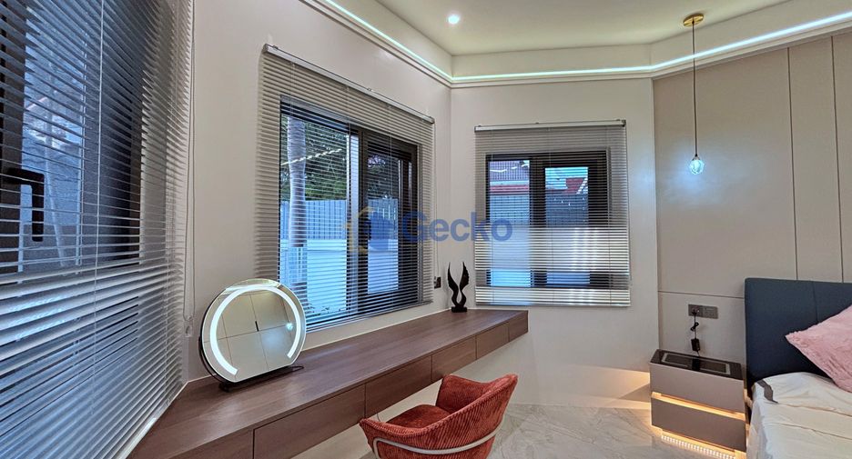 Casa en venta de 6 habitaciones en Bang Lamung, Chonburi