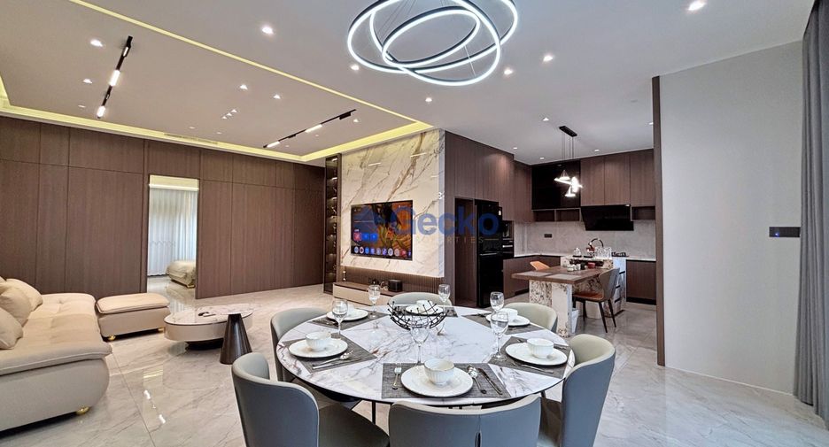 Casa en venta de 6 habitaciones en Bang Lamung, Chonburi