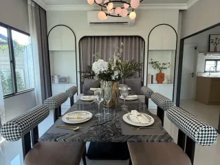 For sale 4 bedrooms house in Lat Krabang, Bangkok
