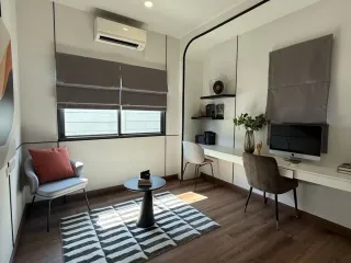 For sale 4 bedrooms house in Lat Krabang, Bangkok