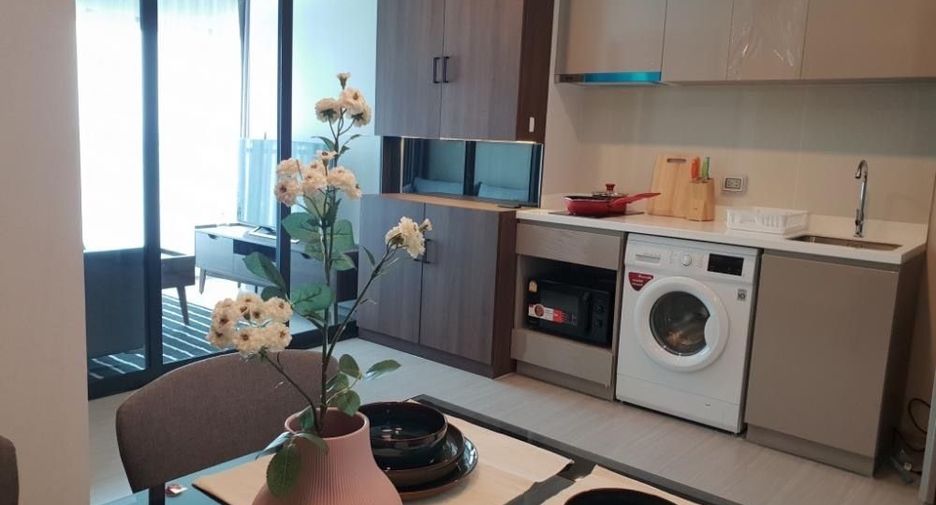 Condo en alquiler de 1 habitaciones en Phra Khanong, Bangkok