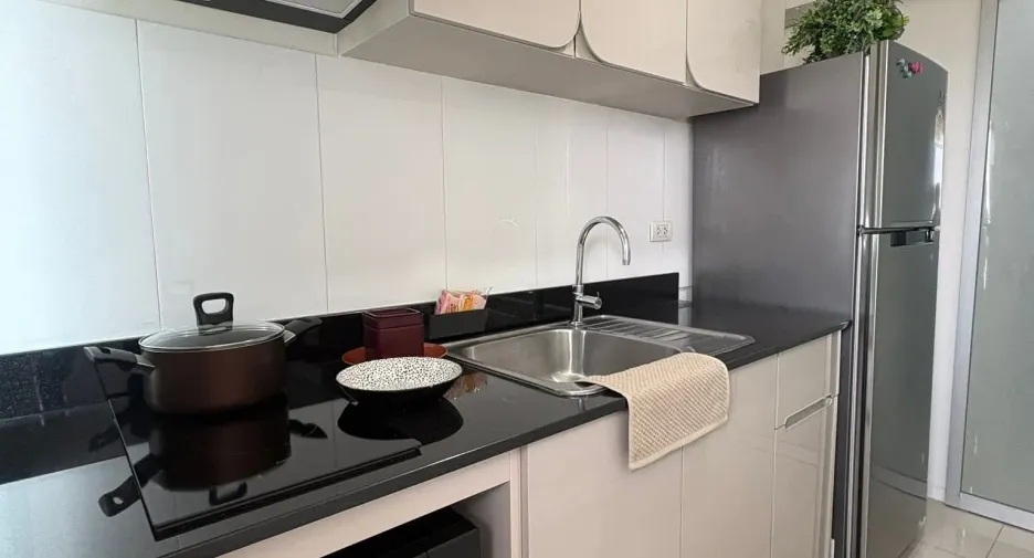For rent 1 bed condo in Khlong Toei, Bangkok