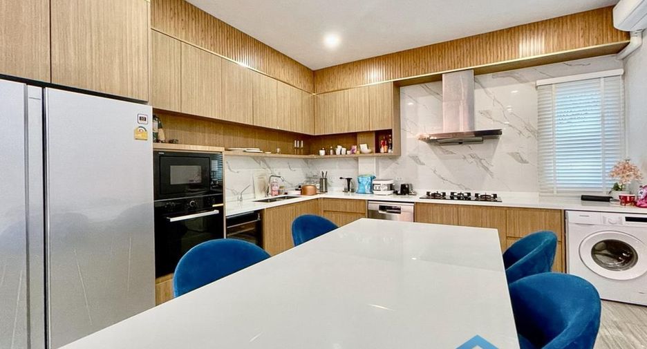 Haus zum Kauf mit 4 Zimmer in Huay Yai, Pattaya