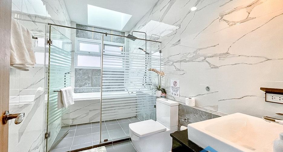 Haus zum Kauf mit 4 Zimmer in Huay Yai, Pattaya