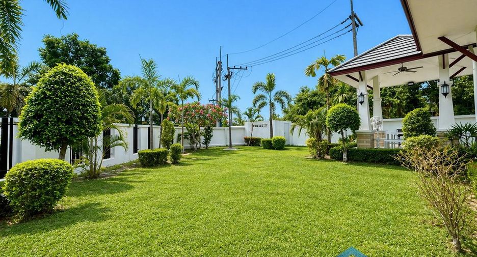 Haus zum Kauf mit 4 Zimmer in Huay Yai, Pattaya