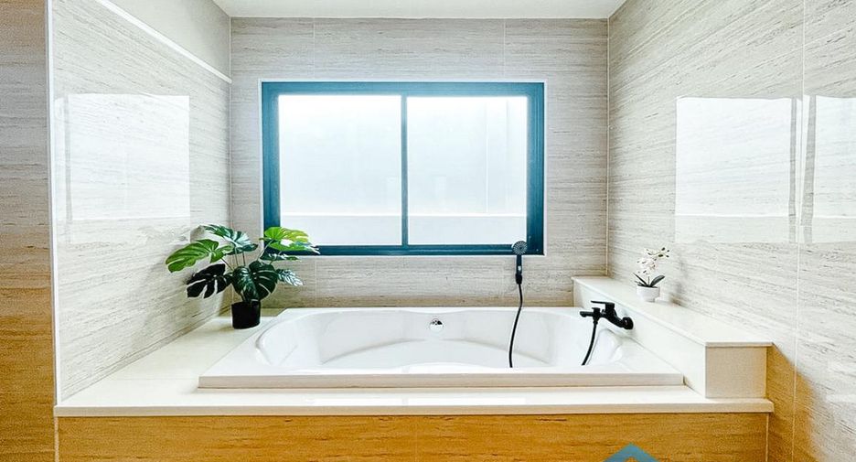 For sale 3 bedrooms house in Bang Lamung, Chonburi