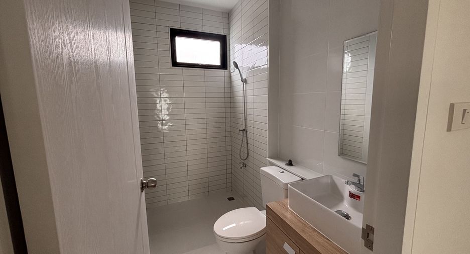 For sale 4 ベッドルーム house in Saraphi, Chiang Mai