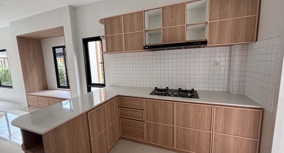 出售 4 卧室 独立屋 在 Saraphi, Chiang Mai