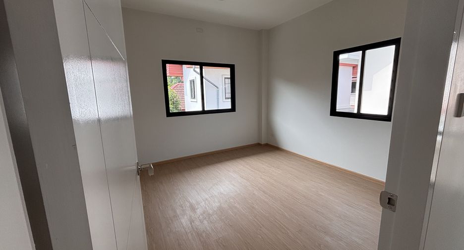 出售 4 卧室 独立屋 在 Saraphi, Chiang Mai