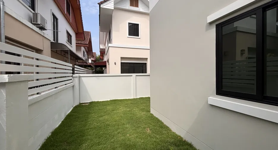 出售 4 卧室 独立屋 在 Saraphi, Chiang Mai
