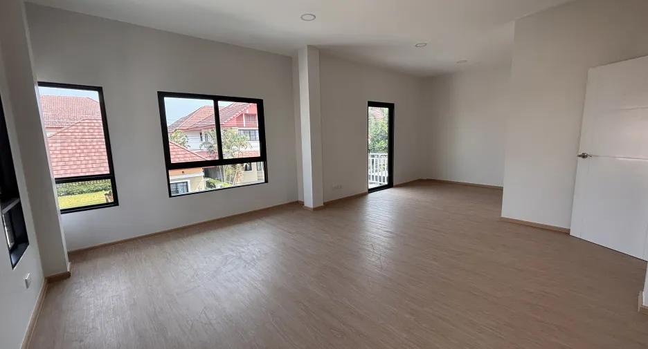 出售 4 卧室 独立屋 在 Saraphi, Chiang Mai