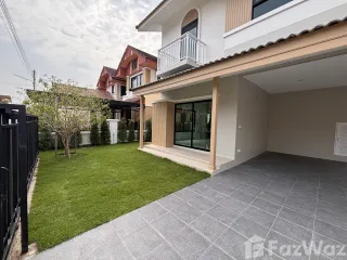 Casa en venta de 4 habitaciones en Saraphi, Chiang Mai