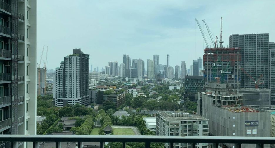 For rent 1 bed condo in Khlong Toei, Bangkok