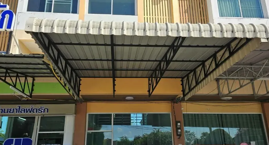 For rent 2 bedrooms retail Space in Mueang Chiang Mai, Chiang Mai
