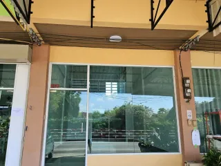 For rent 2 bedrooms retail Space in Mueang Chiang Mai, Chiang Mai