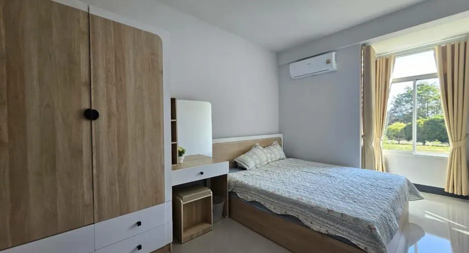 For rent 2 bedrooms retail Space in Mueang Chiang Mai, Chiang Mai