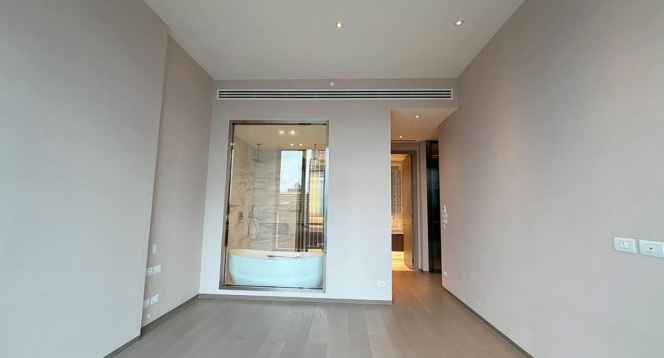 For sale 2 bedrooms condo in Pathum Wan, Bangkok