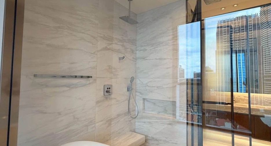 For sale 2 bedrooms condo in Pathum Wan, Bangkok