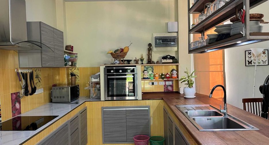 Villa en venta y en alquiler de 2 habitaciones en Saraphi, Chiang Mai
