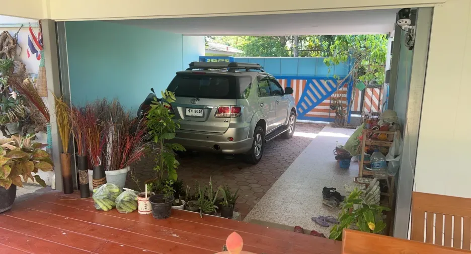 For sale and for rent 2 bedrooms villa in Saraphi, Chiang Mai