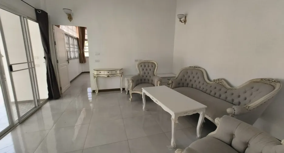 For sale 3 bedrooms villa in Jomtien, Pattaya