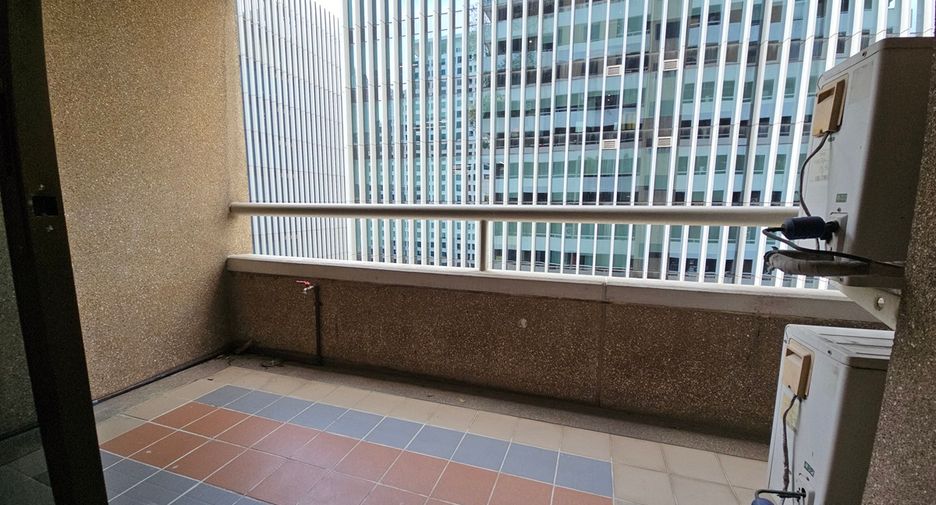 Wohnung zum Kauf mit 2 Zimmer in Watthana, Bangkok
